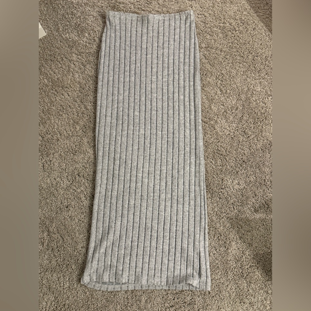 SHEIN Gray Ribbed Maxi Skirt